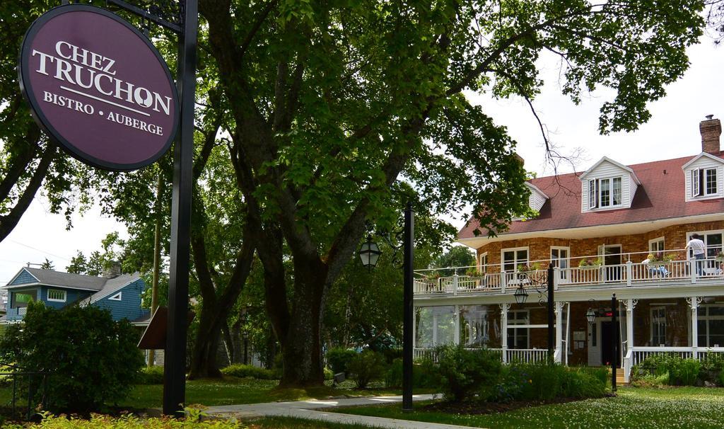 Chez Truchon Bistro-Auberge La Malbaie Exterior foto